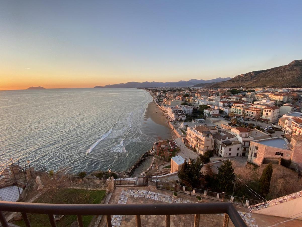 Holidaycasa Romano - Vacanza Nel Cuore Di 斯佩隆加 外观 照片